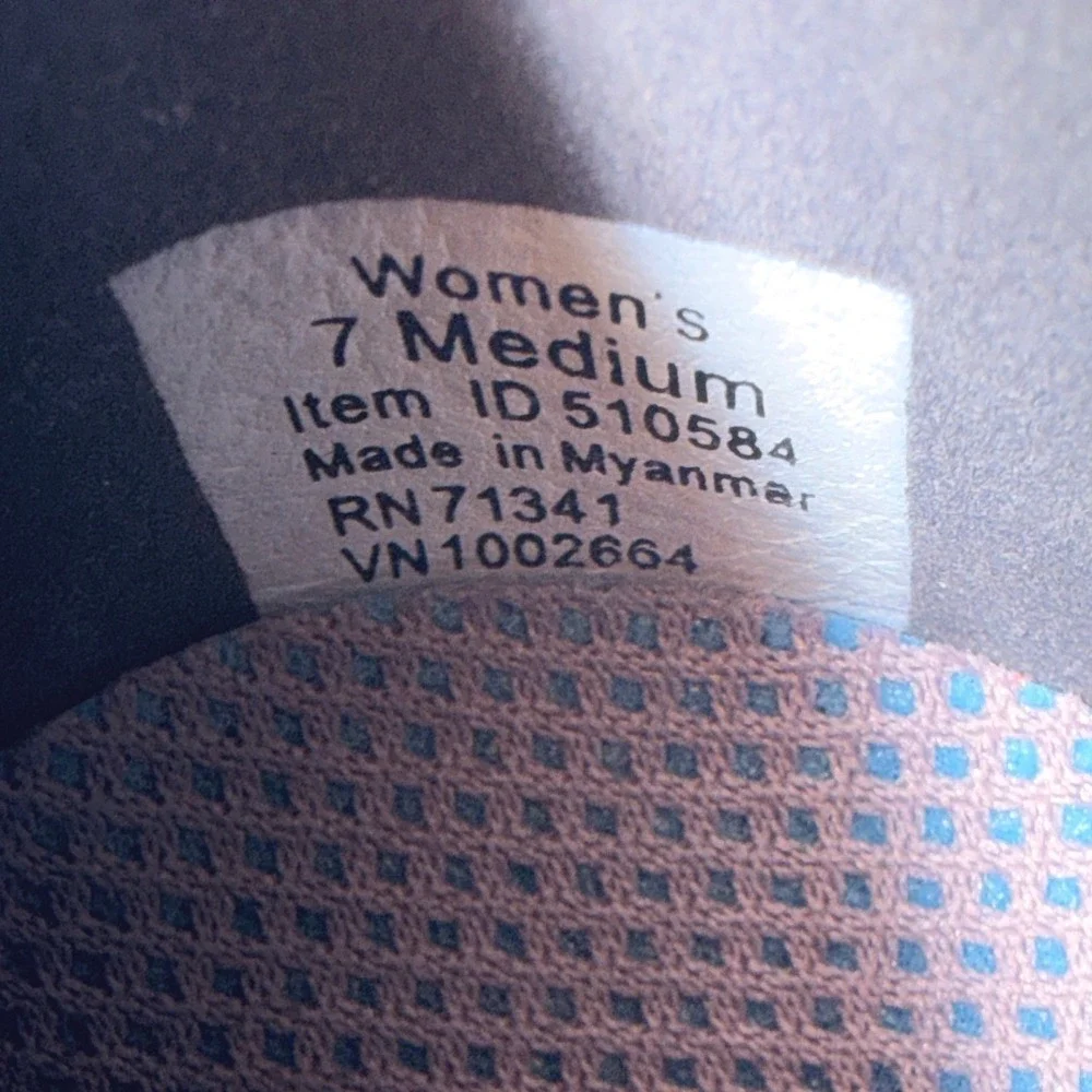 NEW L.L. Bean Back Cove Stretch Womens 7M Grey Suede Nubuck Walking Shoes 510584